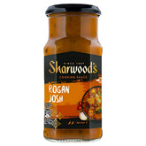 Sharwoods Rogan Josh Medium Curry Sauce 420g features an illustrated serving suggestion on the label, making it ideal for preparing a flavourful, medium-spiced Indian curry at home.